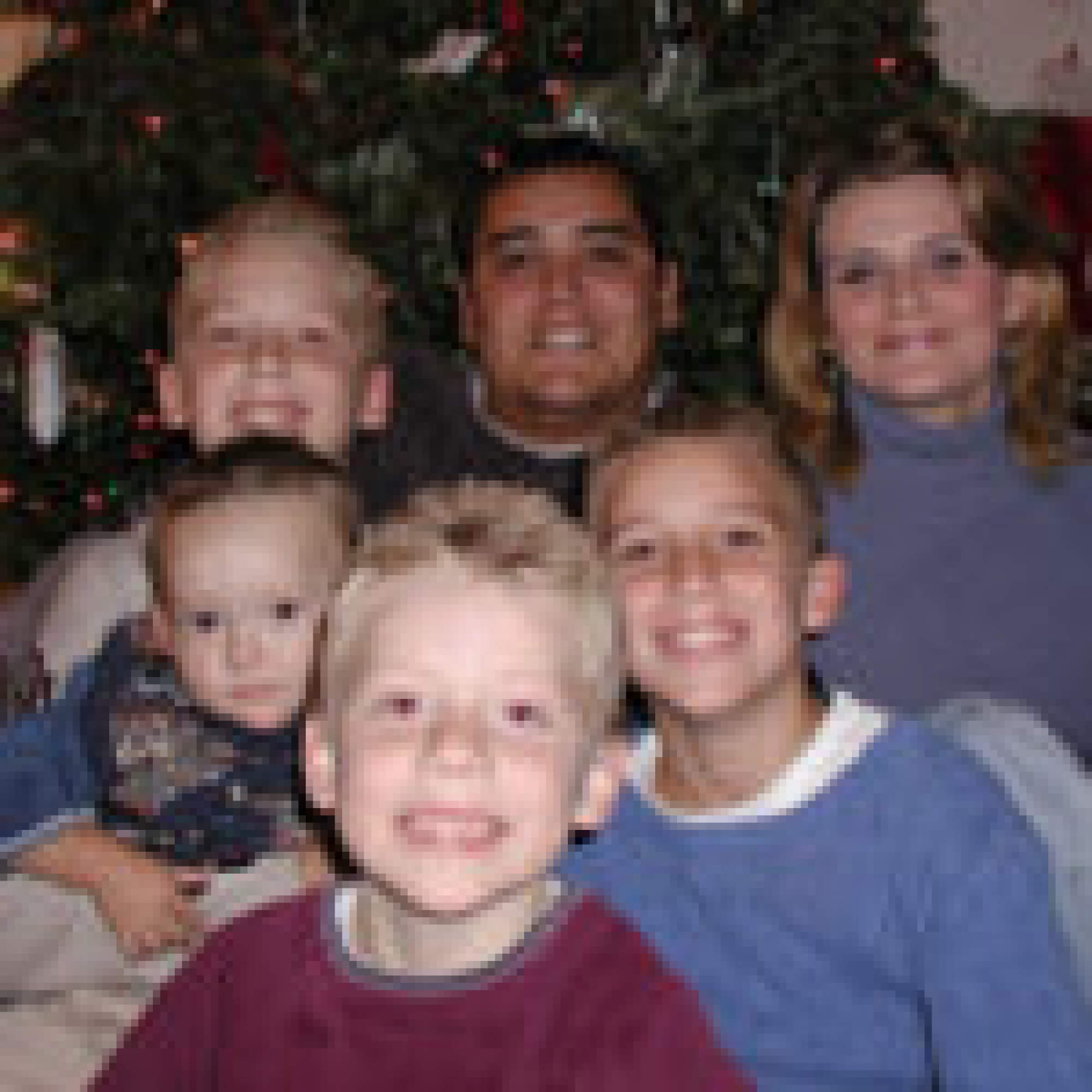 Jacob Sanchez photo with family
