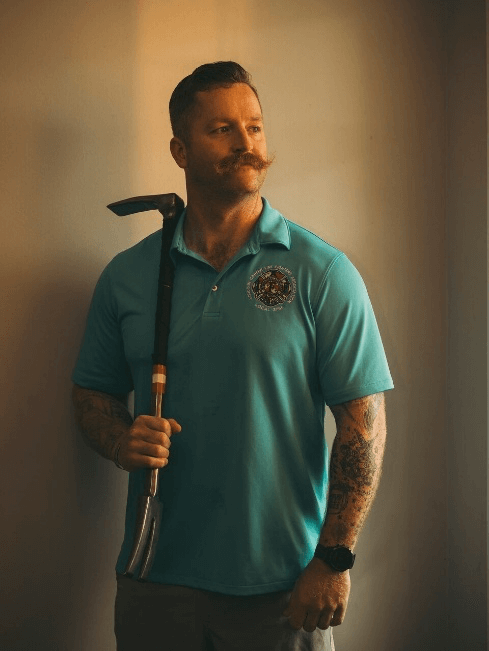 Max Walsh, the o--duty firefighter 